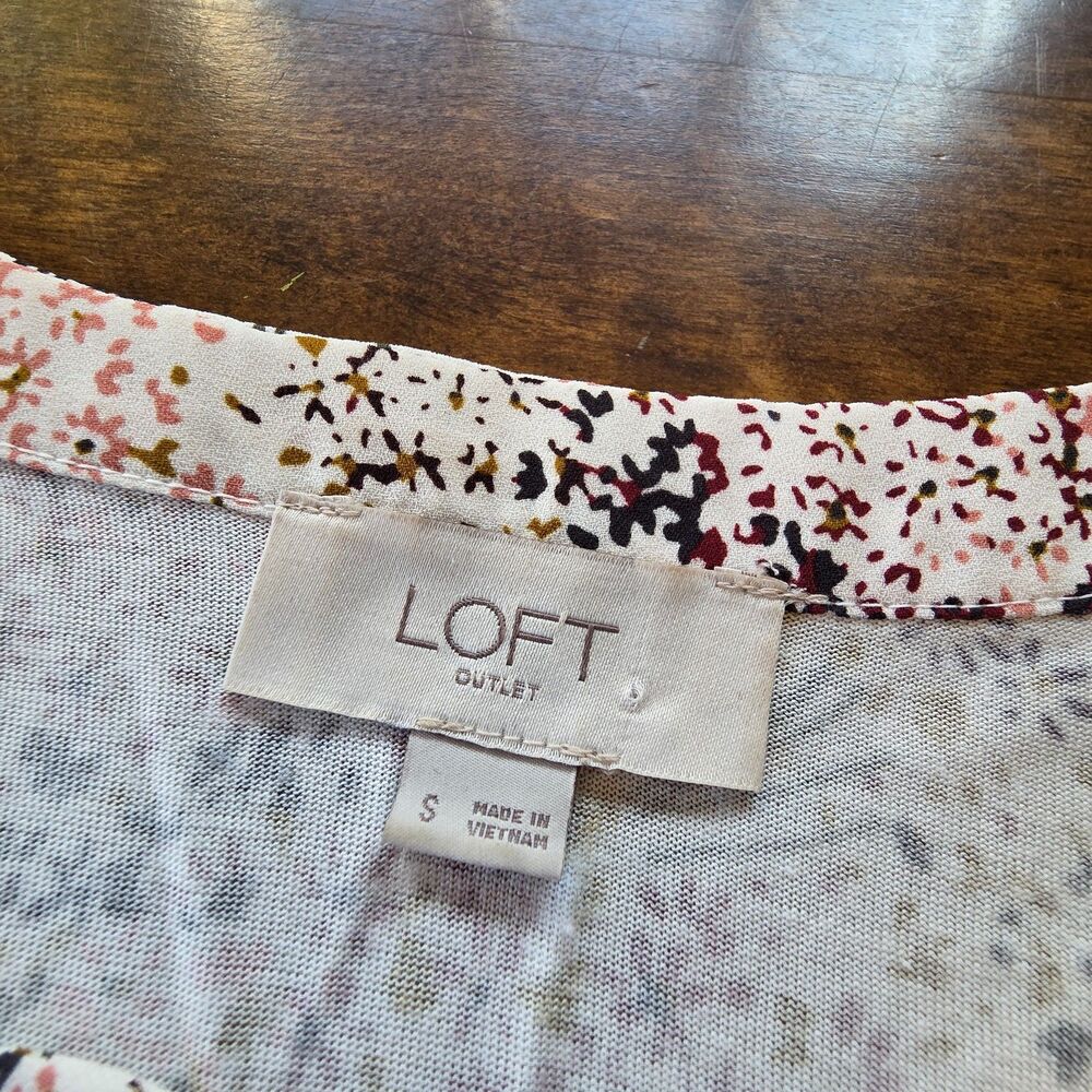 LOFT Floral Flutter Sleeve Split Neck Blouse White Pink Burgundy S - Picture 4 of 8